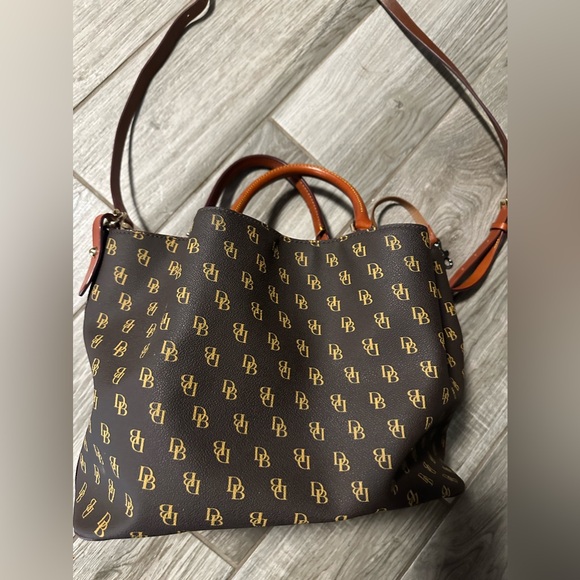 Dooney & Bourke Bag - Picture 4 of 10